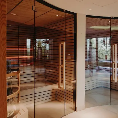 Отель Strandhotel Ostseeblick Херингсдорф