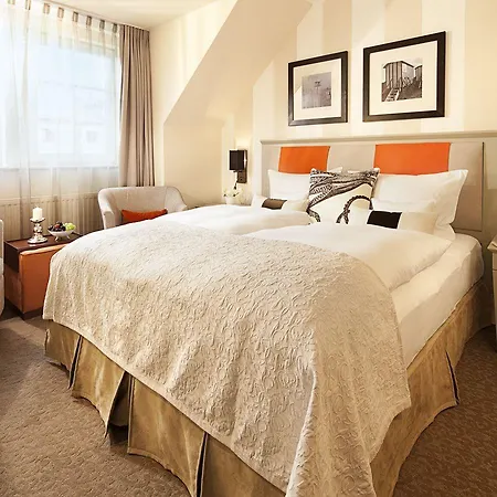 Strandhotel Ostseeblick فندق 4*