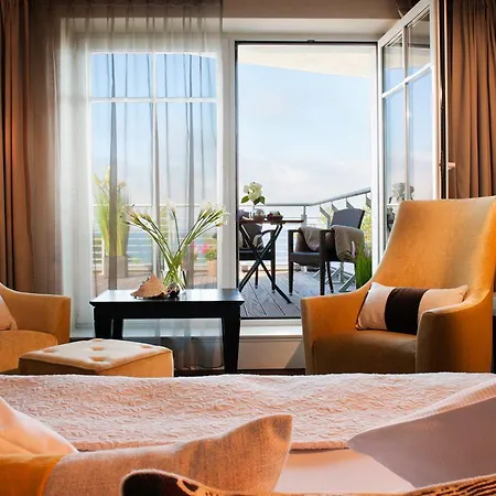 Strandhotel Ostseeblick 4*
