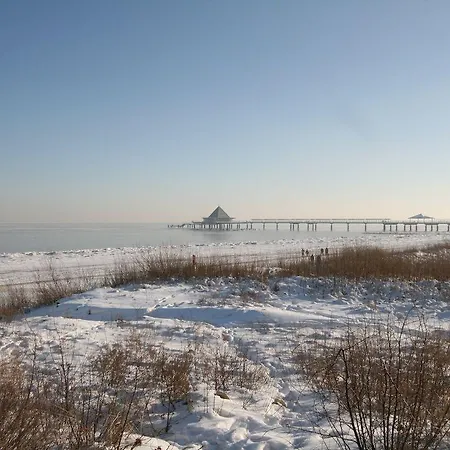 Strandhotel Ostseeblick Отель Херингсдорф