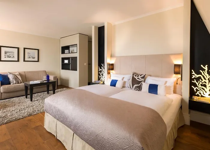 Hotel Strandhotel Ostseeblick 4*